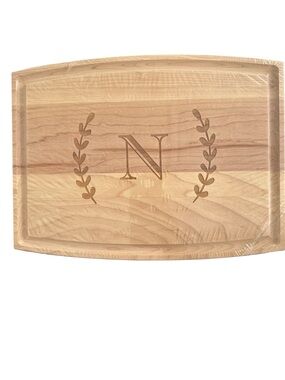 NEW Maple Leaf at Home Cutting Board Initial N Charcuterie  12”x9”